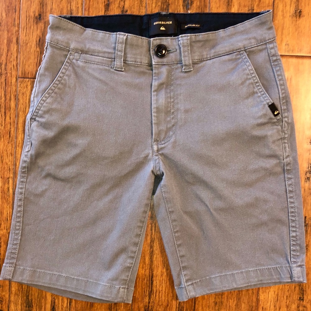 Boys Quicksilver shorts 🌊
